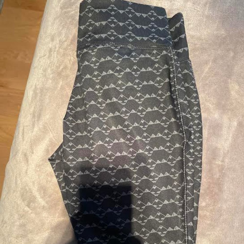 Pattered Grey and Black Leggings